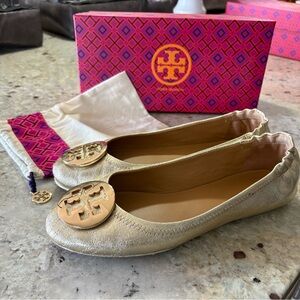 Tory Burch Gold Flats Minnie Travel Ballet Shoe w/ Logo Metallic Spark Sz 7 1/2